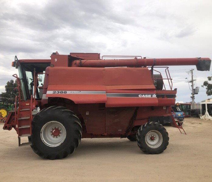 Case 2388 Header 1 — Swan Hill, VIC — Murray Mallee Machinery