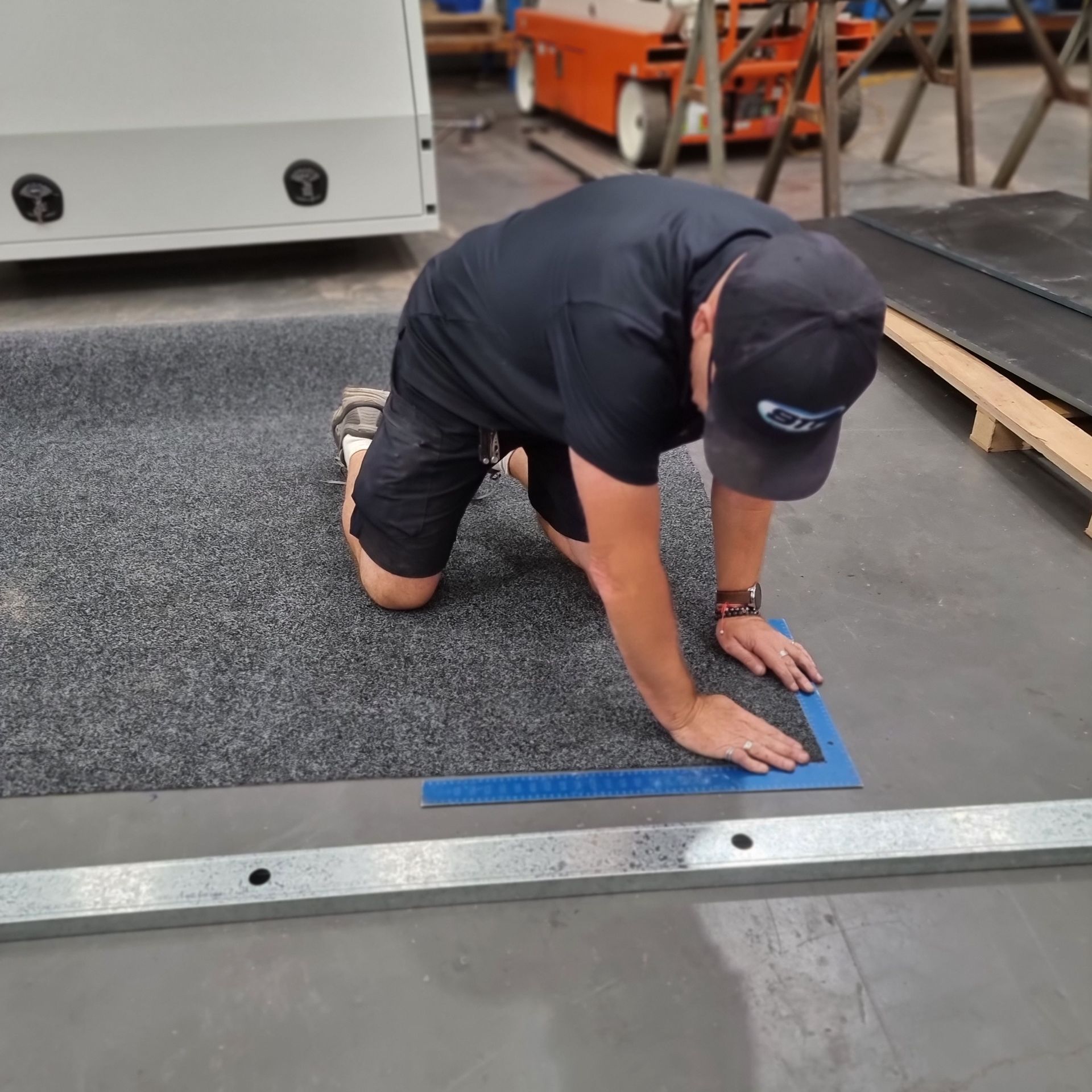 carpet cutting