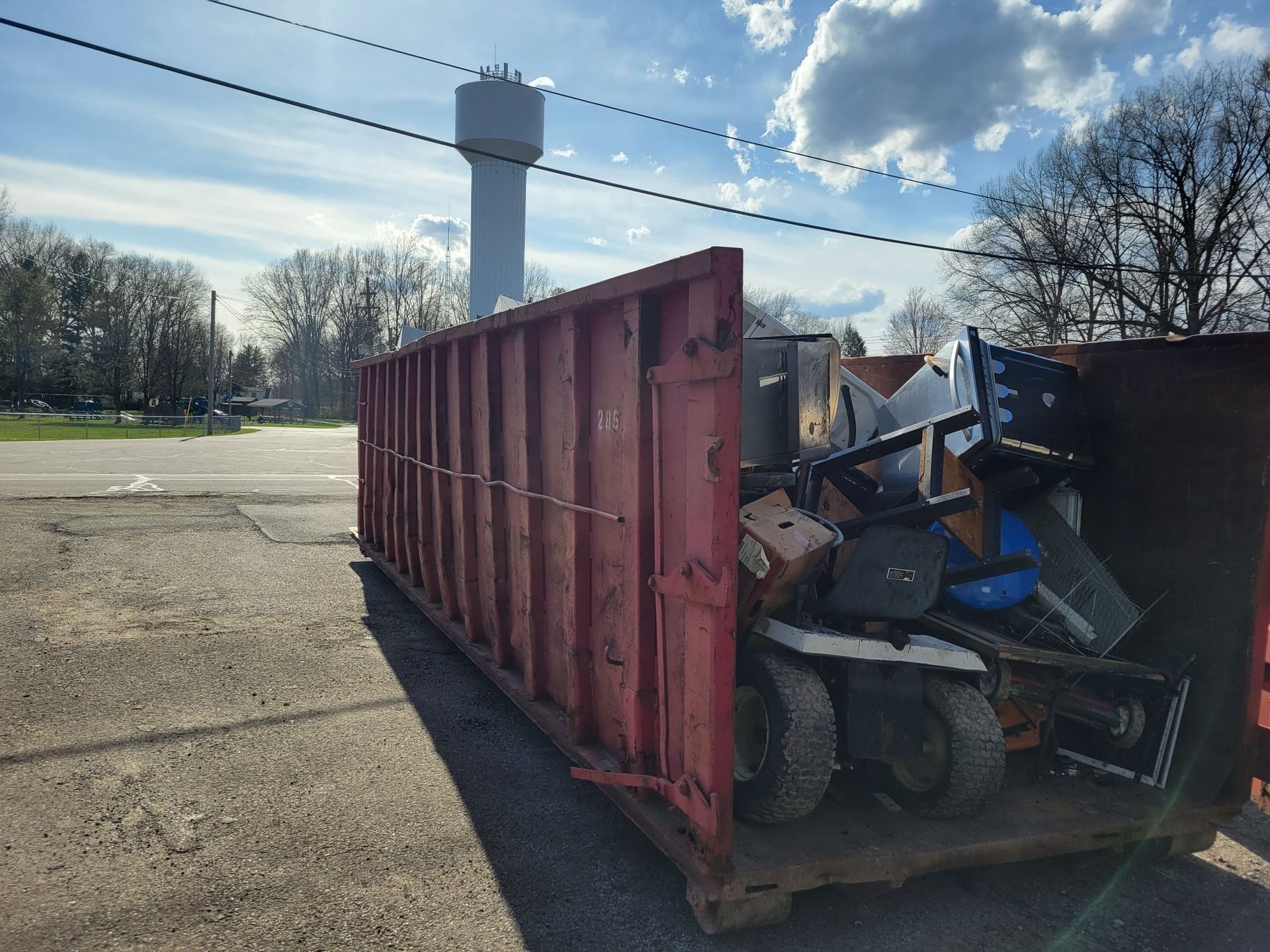 Junk Removal vs. Dumpster Rental in Boardman, OH: Which Is Right for You?