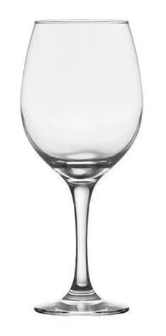 Copa de vino transparente vacía.