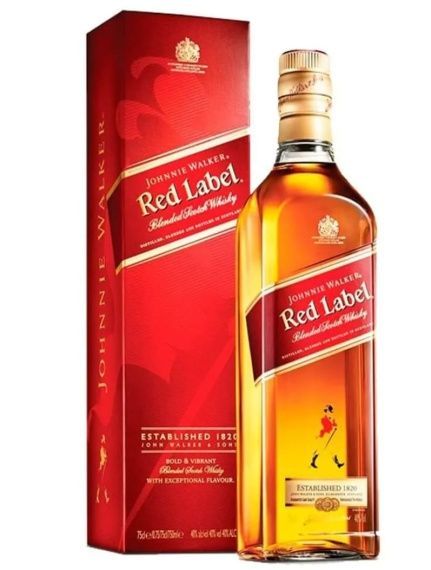 Botella y caja de Johnnie Walker Red Label en color rojo, líquido ámbar, tapón dorado.