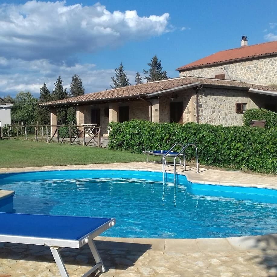 agriturismo con piscina estiva