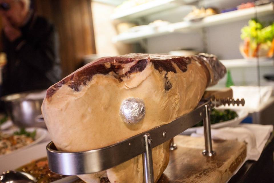 prosciutto intero