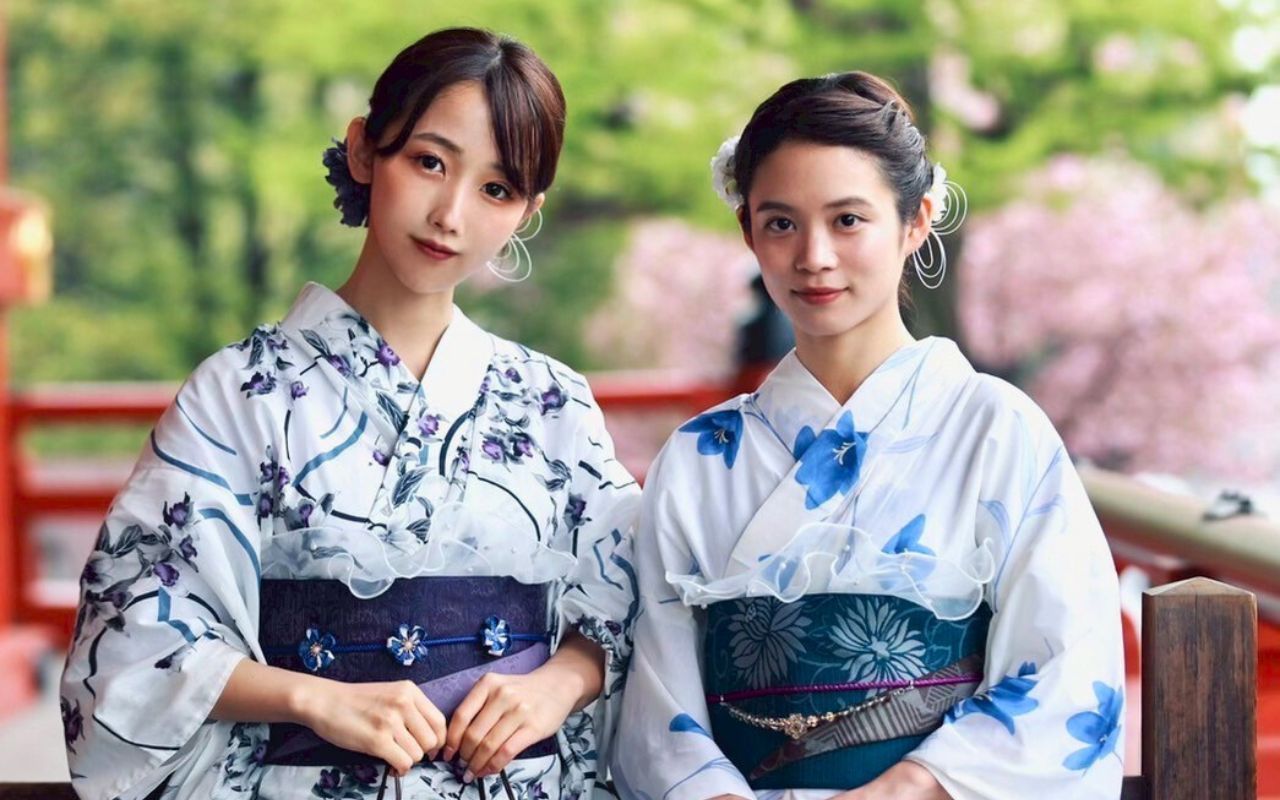 A guest dressed in a kimono