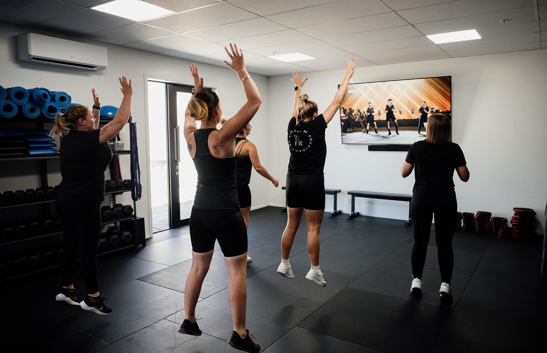 LM Virtual Group Fitness Classes at BoutiqueFit Pt Studio in Blenheim. Fun, world-leading fitness programme with the best instructors in the country + our own coaches here to guide you through the classes.