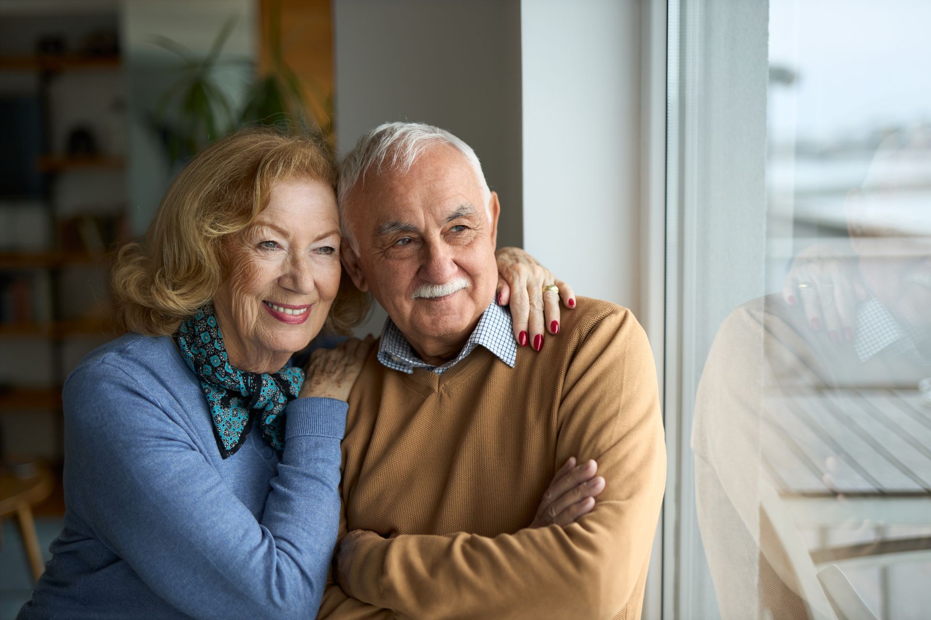 anziani alla finestra