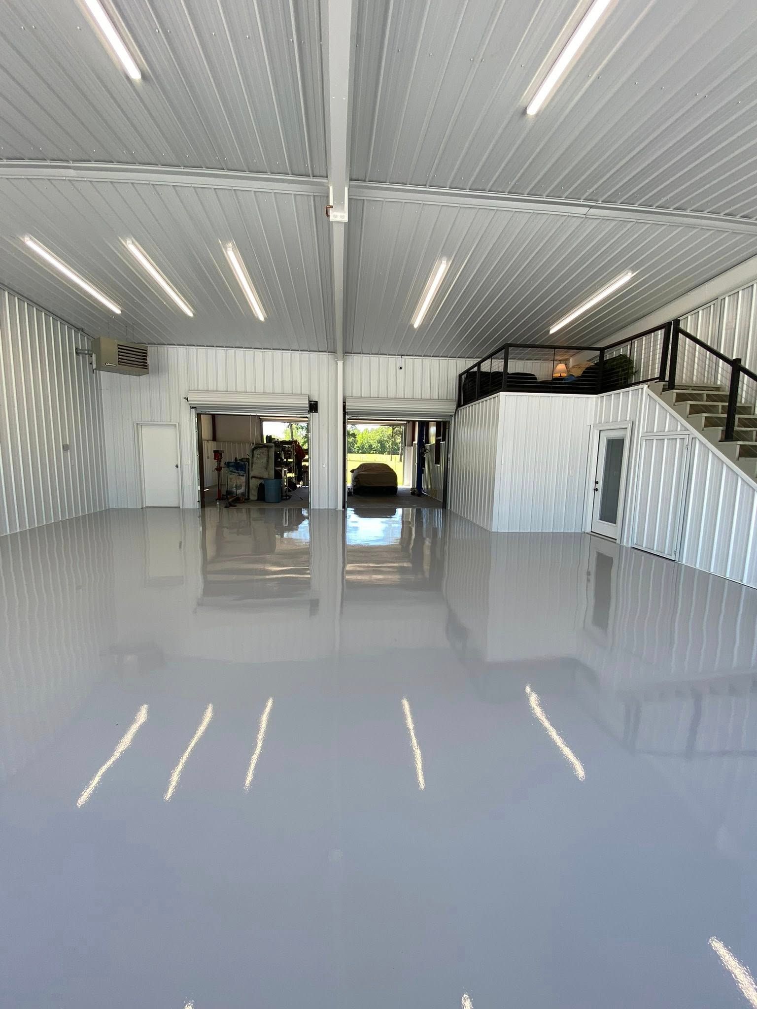 Solid color epoxy flooring