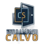 Logo per Serramenti Calvo, con porta blu stilizzata e scritta contornata di arancione.