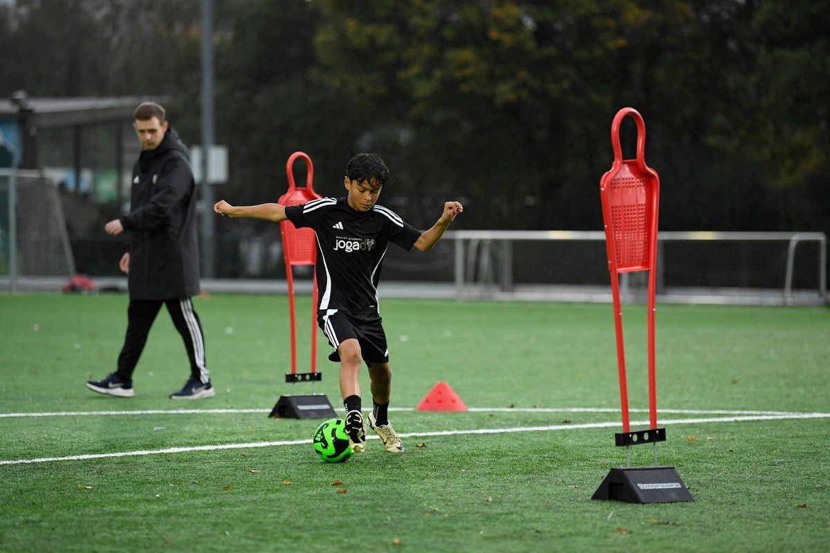 Jeugdspeler tijdens privé training