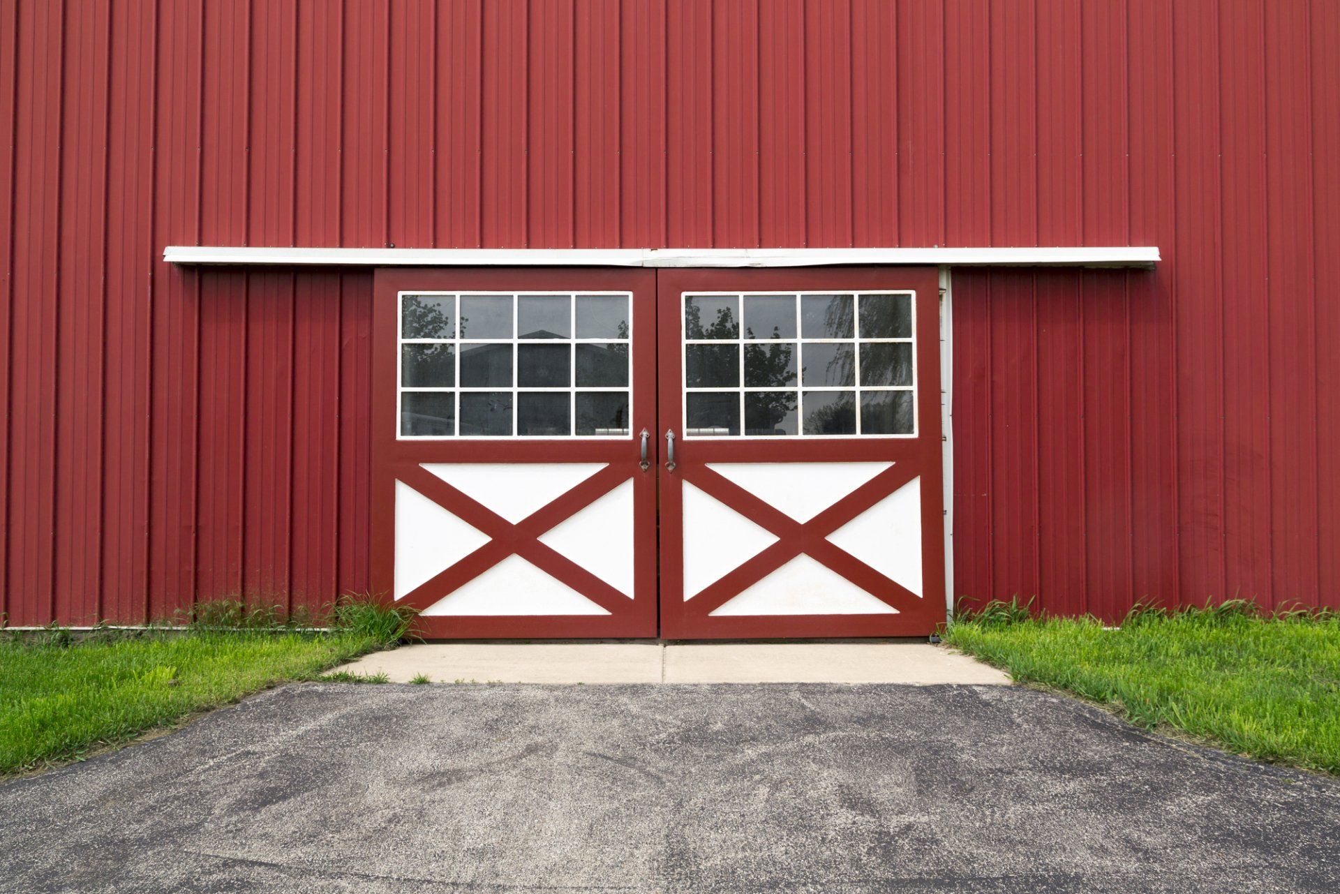 Barn Building in Southbury, CT Barn Building in Southbury, CT