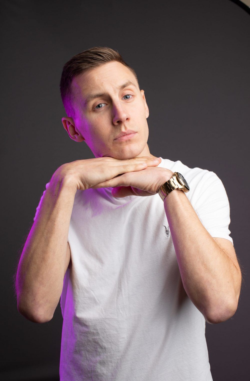 SHANE TODD
NEW STAND-UP SHOW
HOLD ME BACK
DUE TO DEMAND EXTRA DATE ADDED
