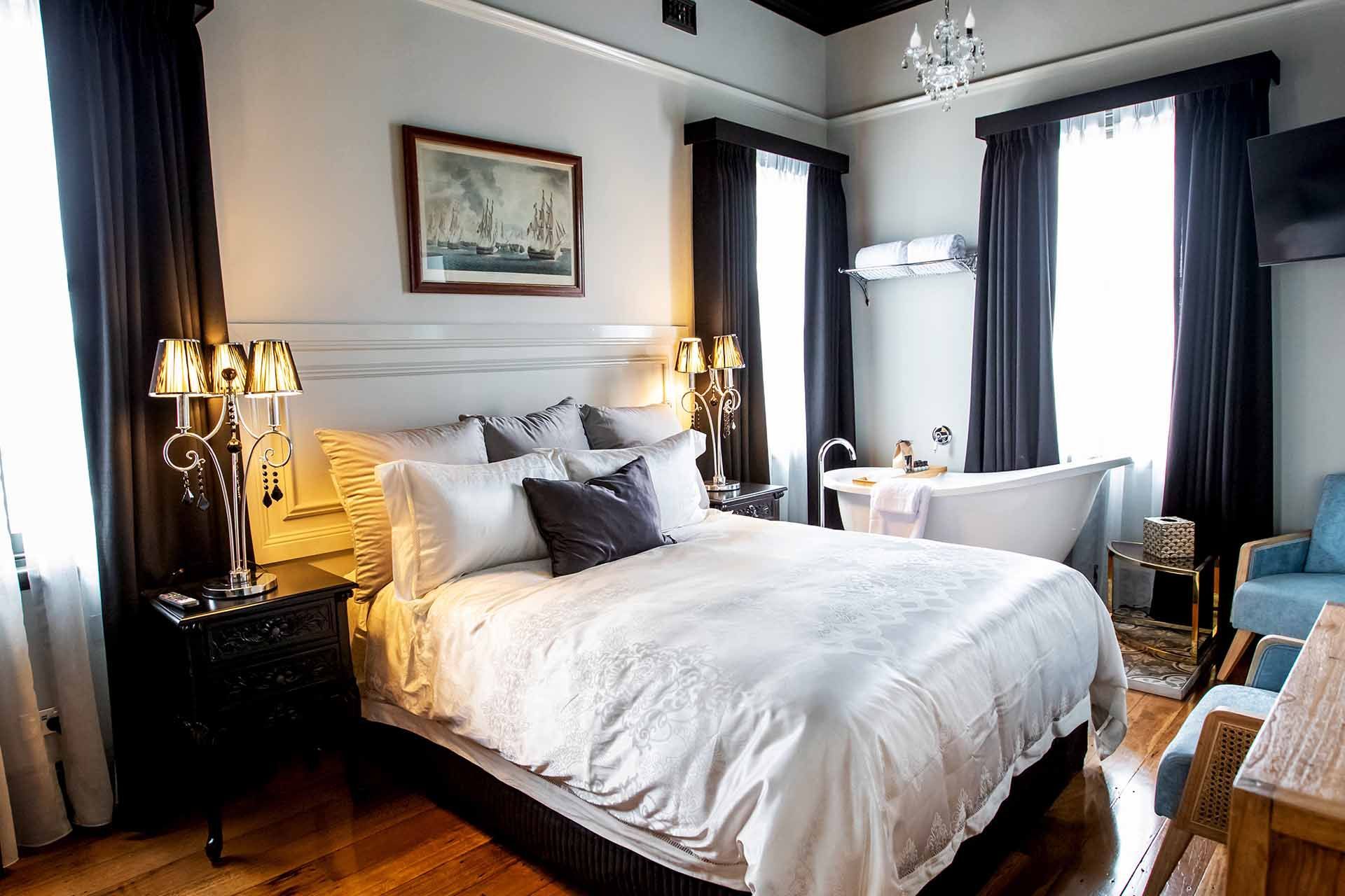 Hotel Australasia, Eden, historic hotel accommodation