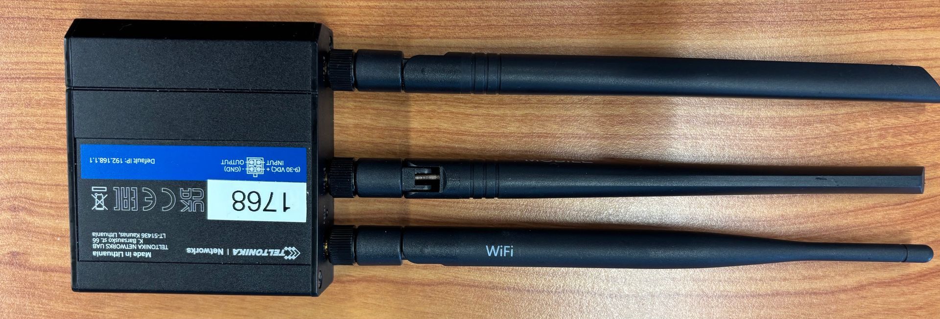 Teltonika modem voor internetverbinding.