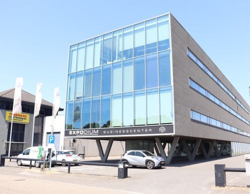 Huisvesting Logo8 Expodium Businesscenter te Made (NBR) NL