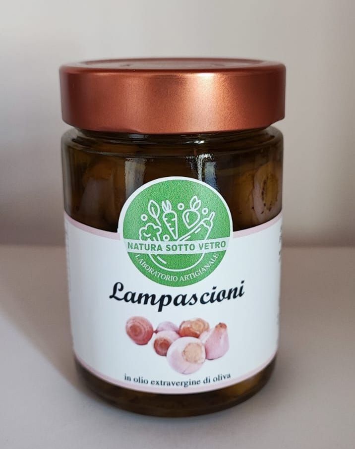 Barattolo di verdure sottaceto Lampascioni con coperchio in rame ed etichetta bianca