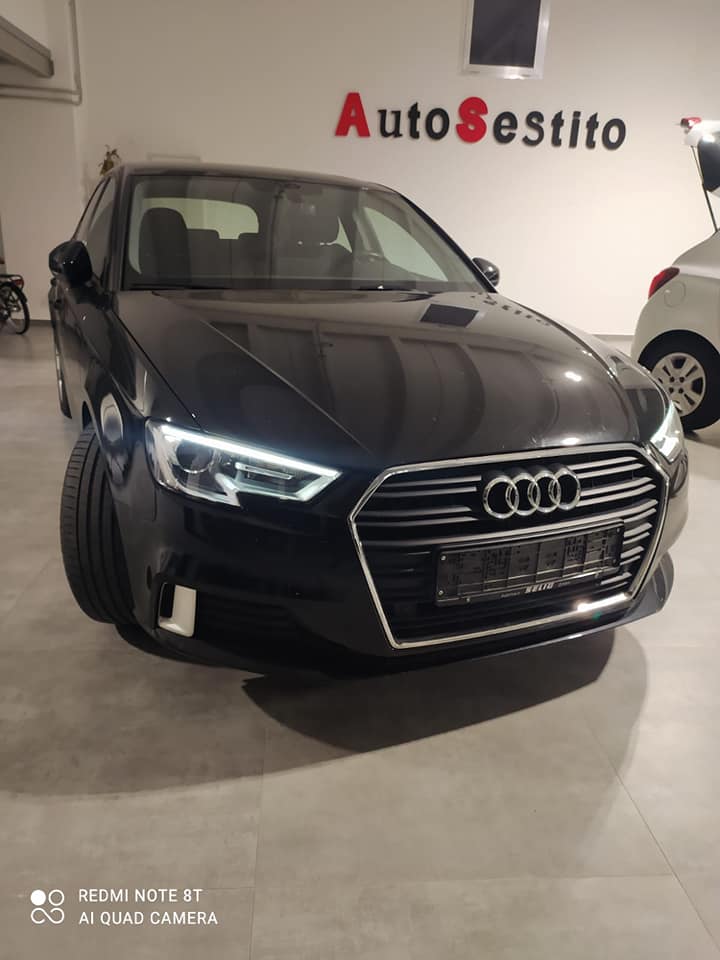 auto marca audi in esposizione