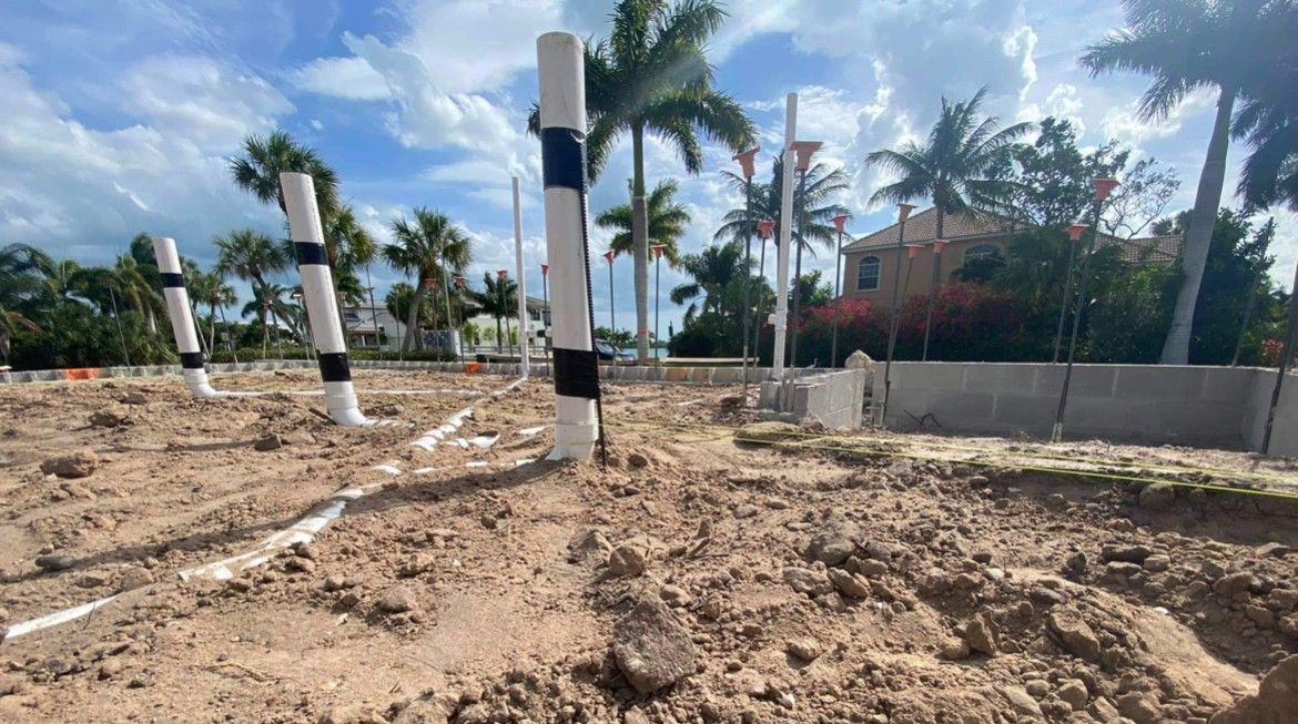 Siesta+Key+Plumbing+-+digging+sewer.jpg