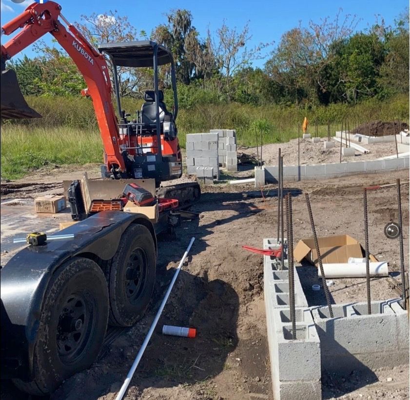 Siesta+Key+Plumbing+-+digging+sewer-2.jpg
