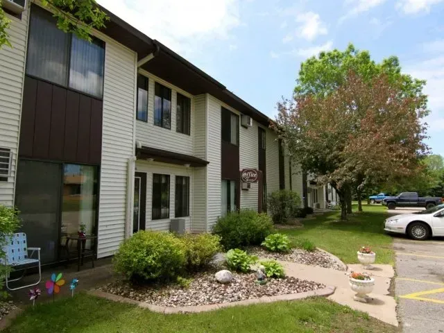 Manchester Court Apartments