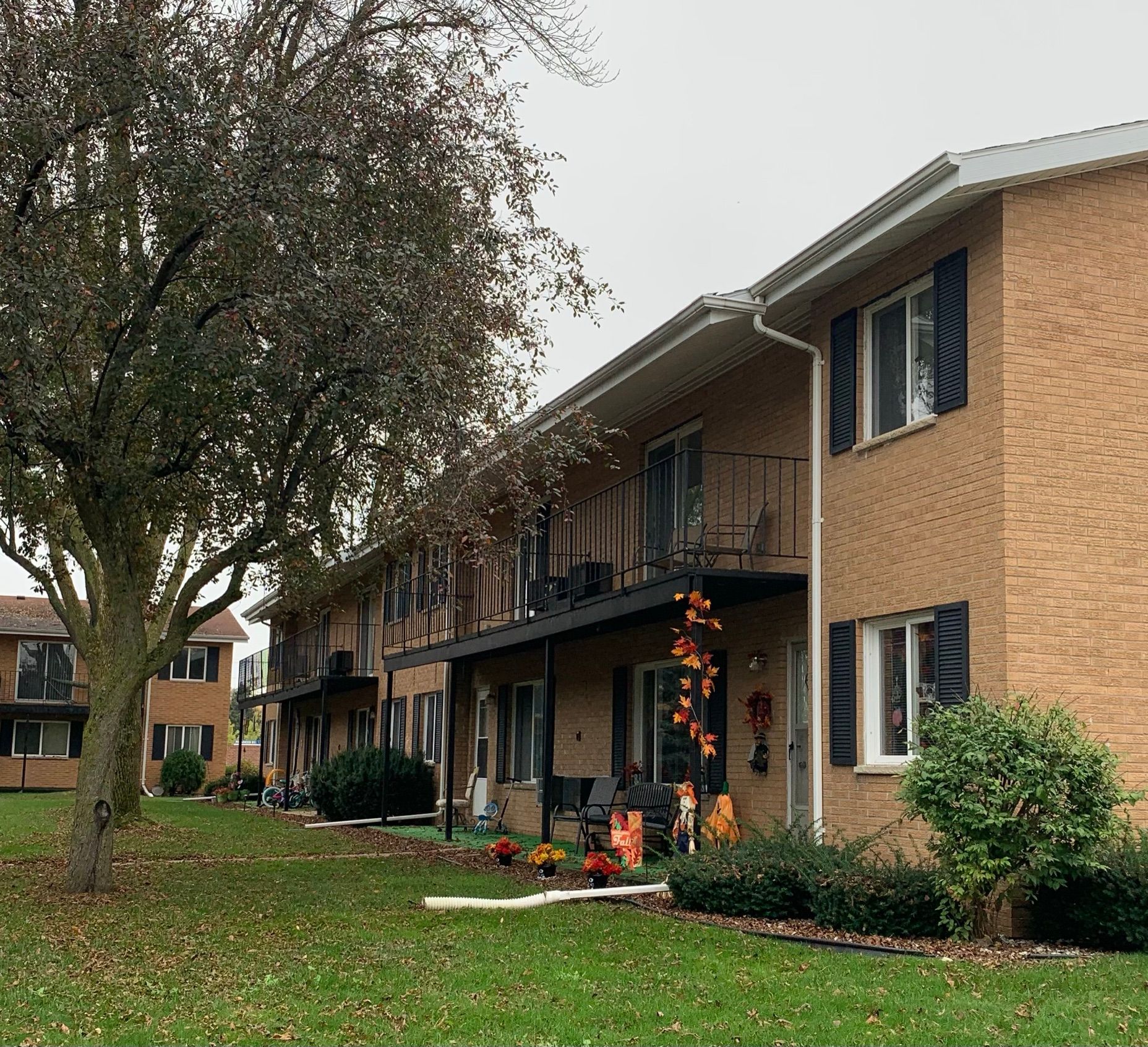 Maple View Court Apartments