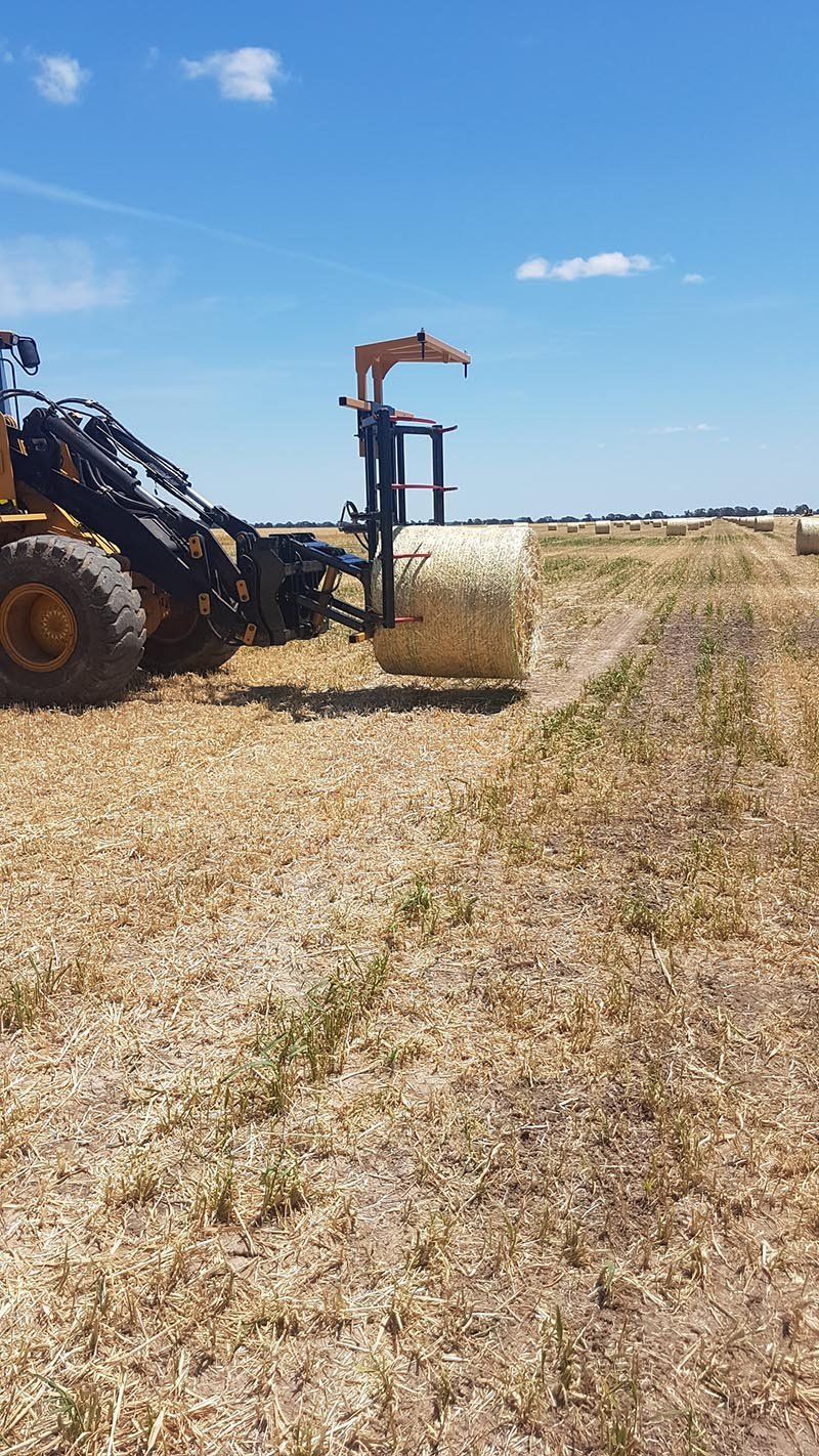 4 Hay Bale Grab