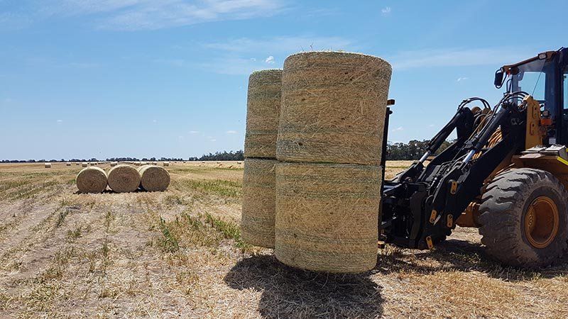 4 Bale Grab on wheel loader