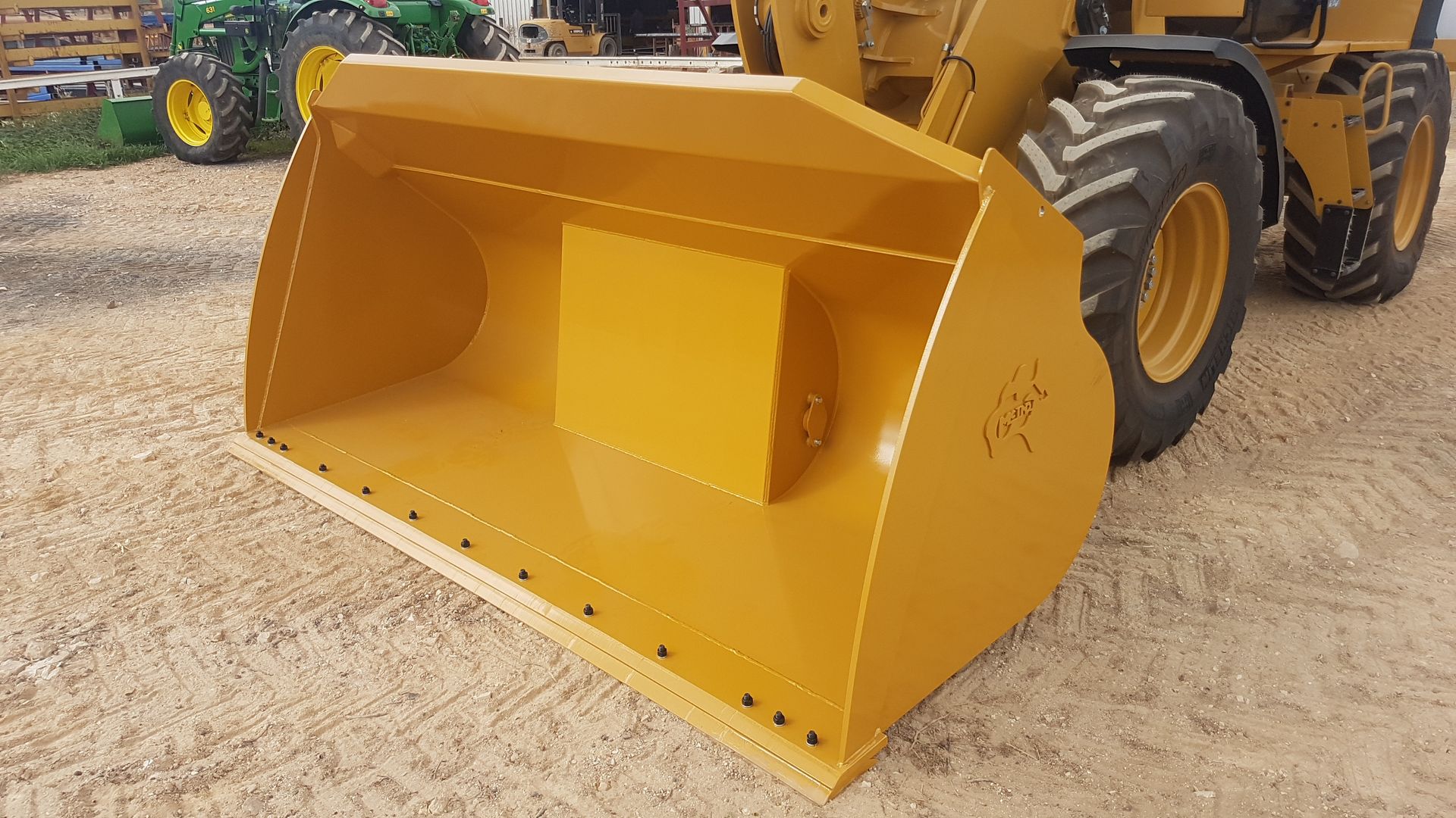 Wheel loader light material bucket