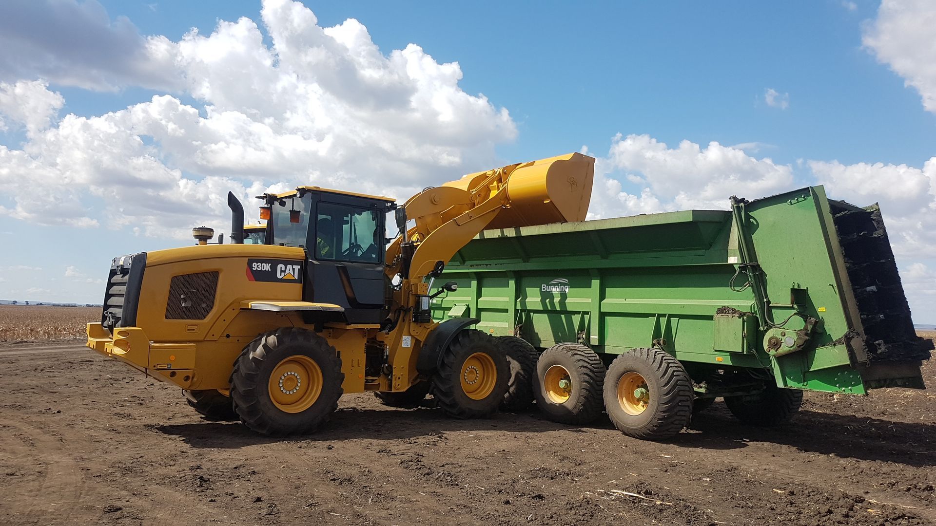 Wheel loader light material bucket