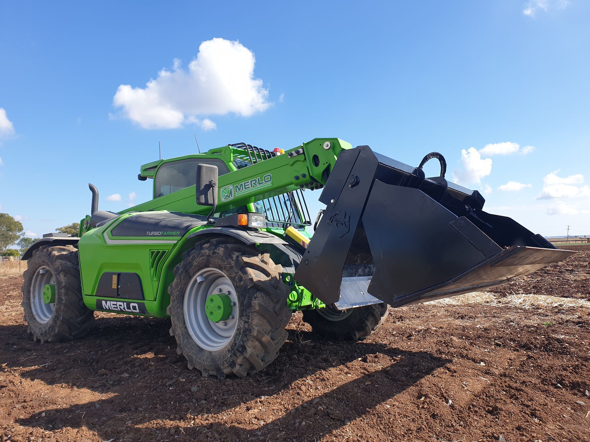 Telehandler 4 in 1 bucket