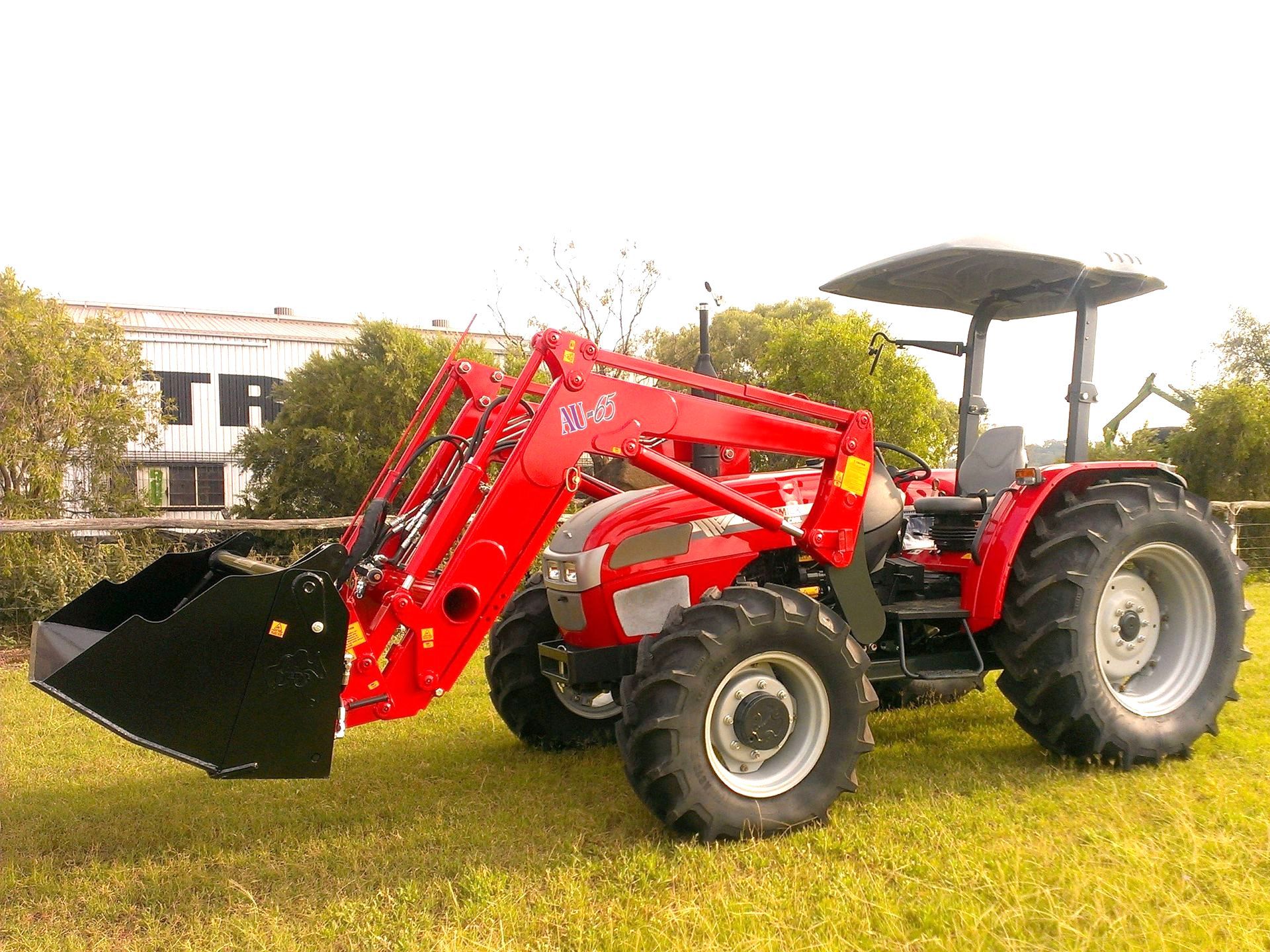 Front End Loader on Case tractor