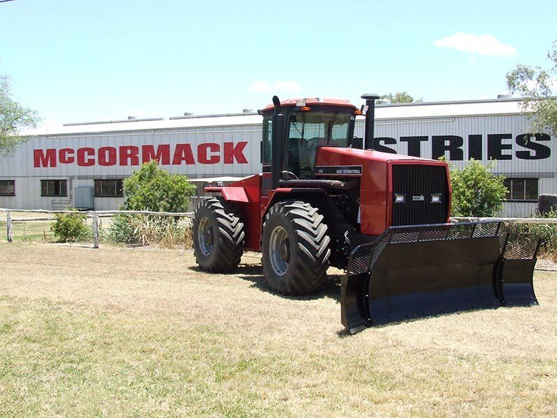 Case tractor silage blade
