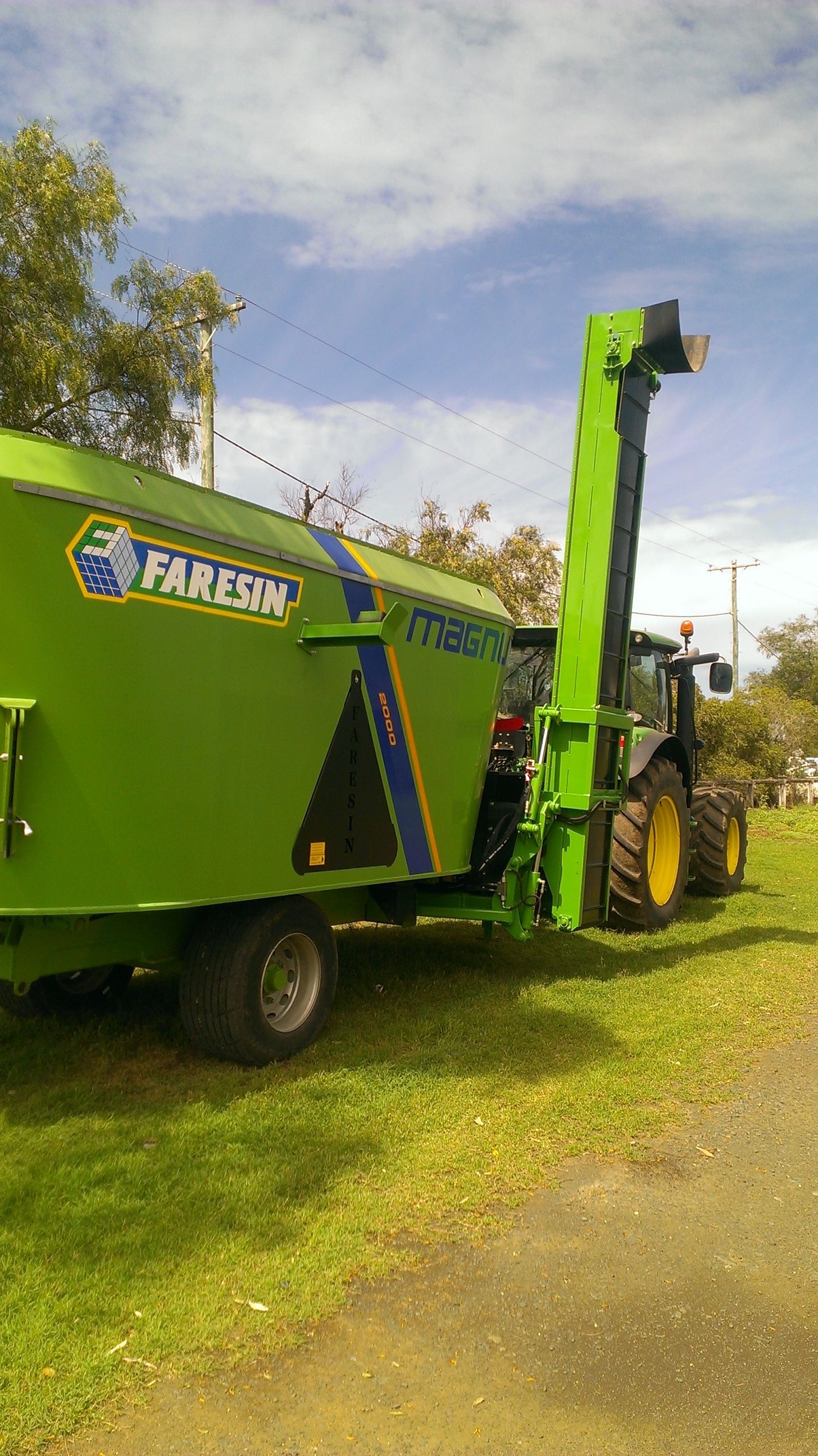 Faresin feed mixer elevator 