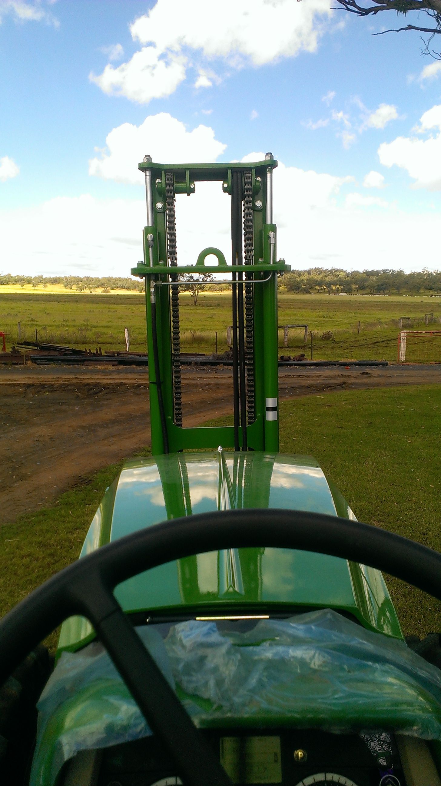 Tractor mounted forklifts