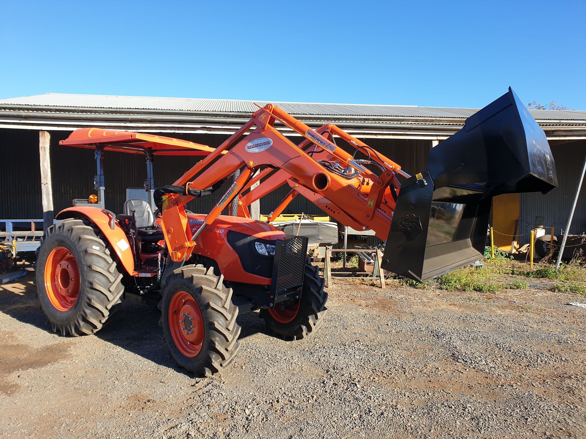 Tractor 4in1 bucket