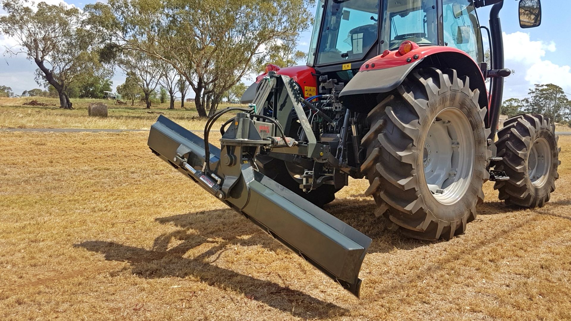 3pt Linkage Grader Blade on Tractor