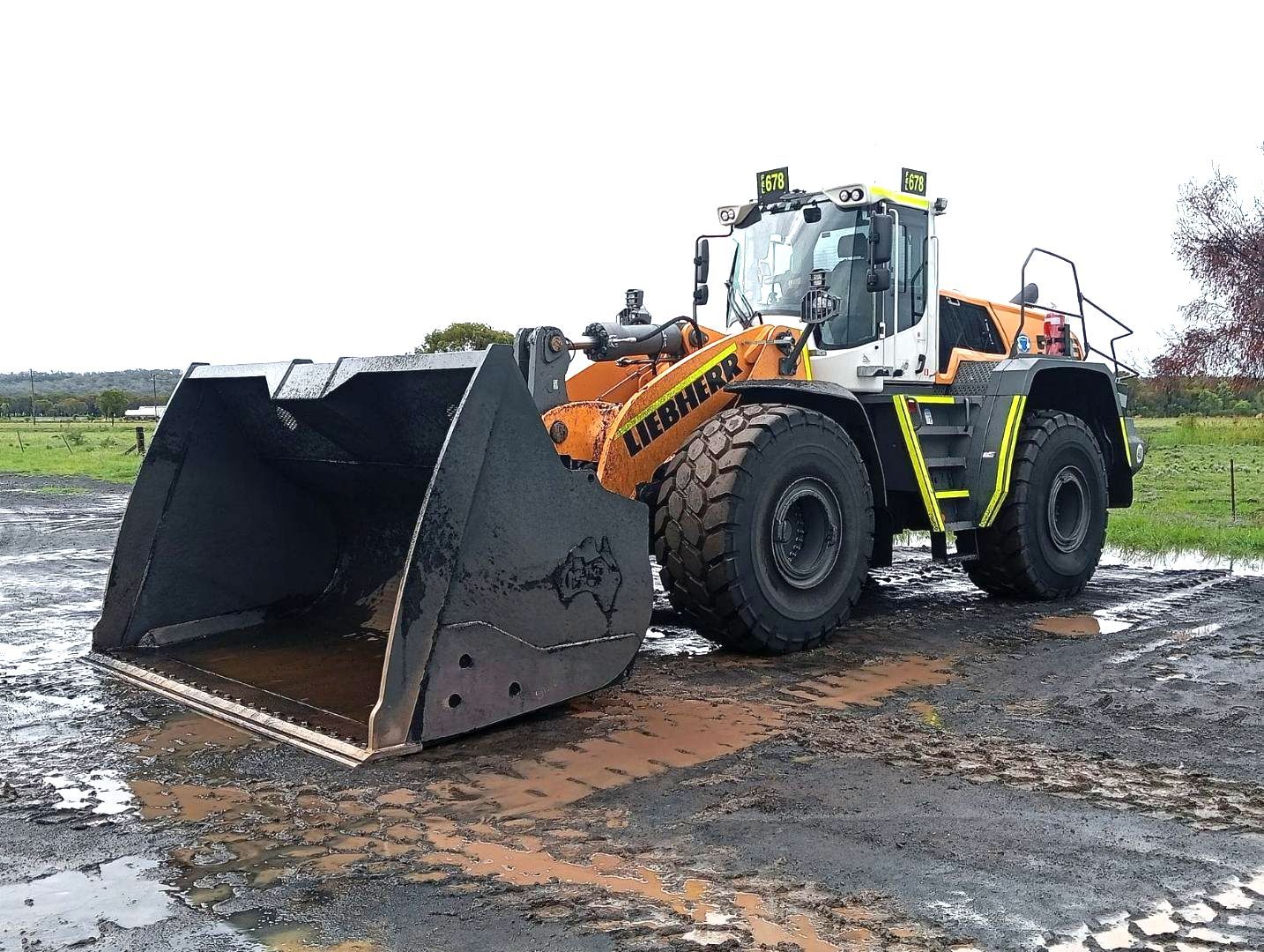 Coal Rehandling Bucket on a wheel Loader