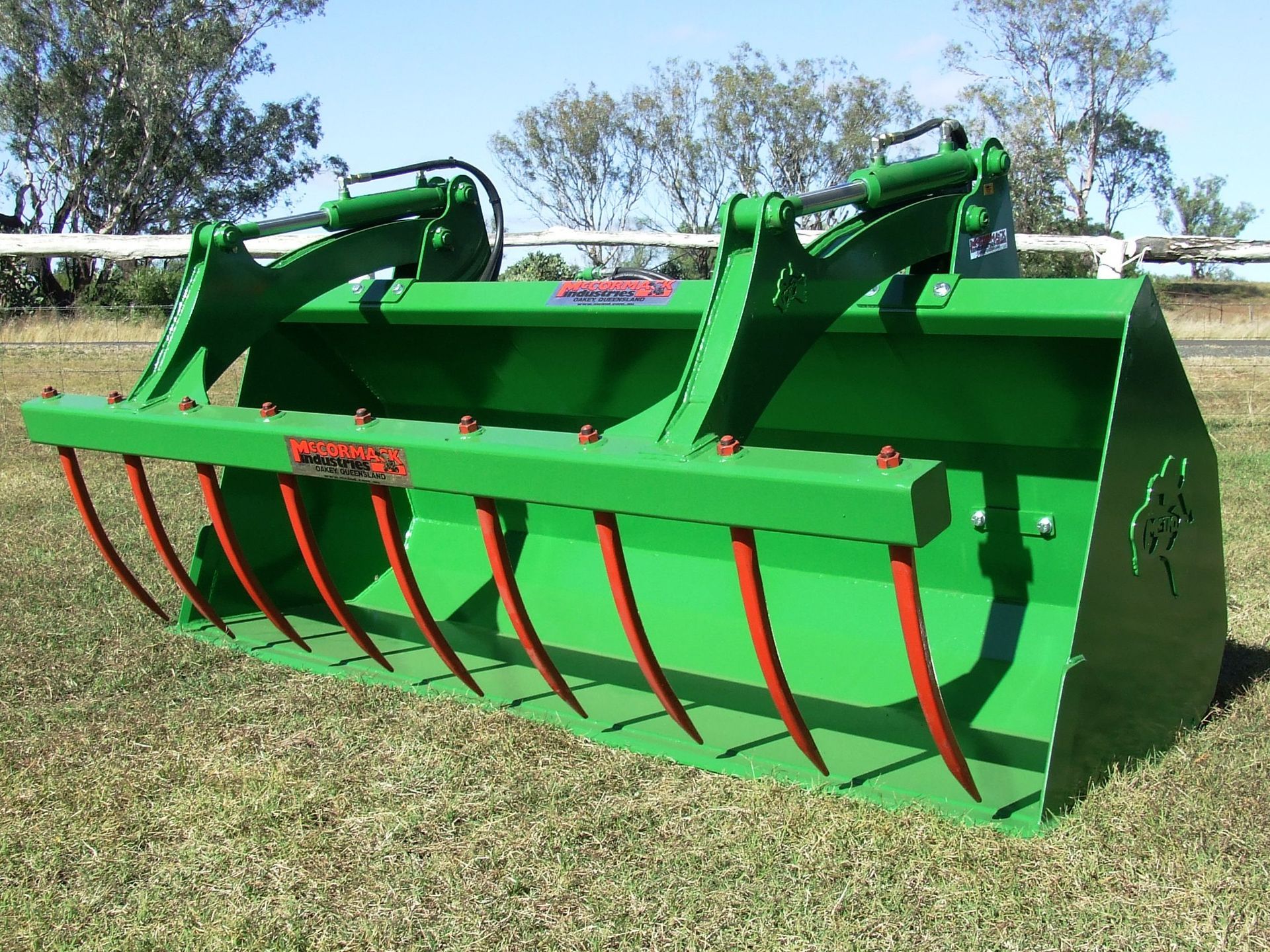 Silage bucket grab