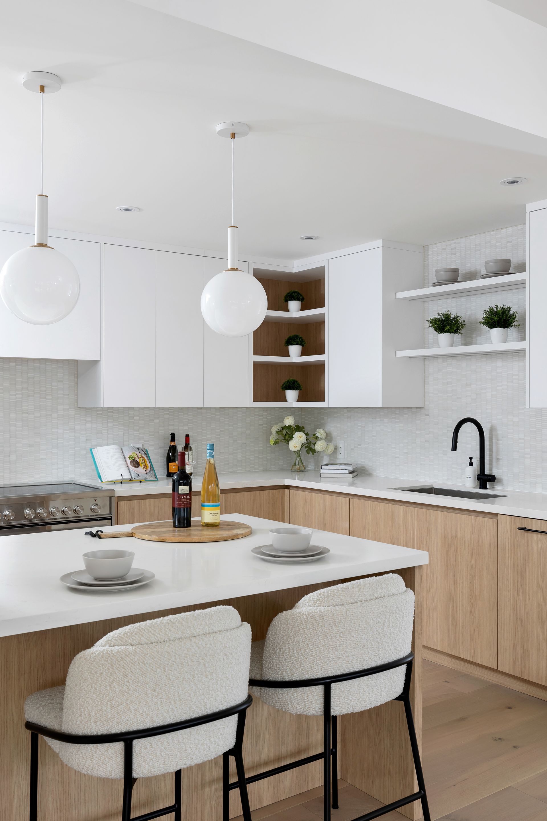 Custom Home Builder and Interior Renovations