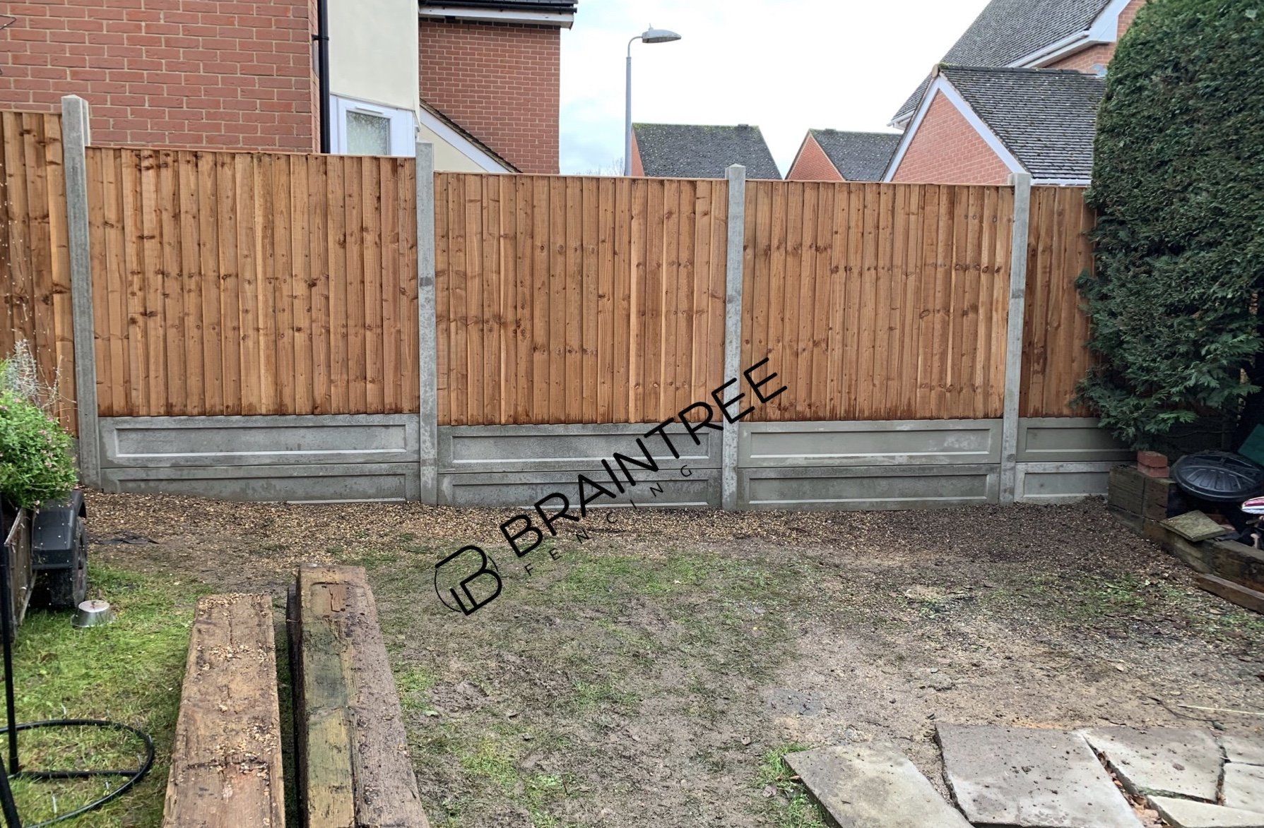 Concrete fencing