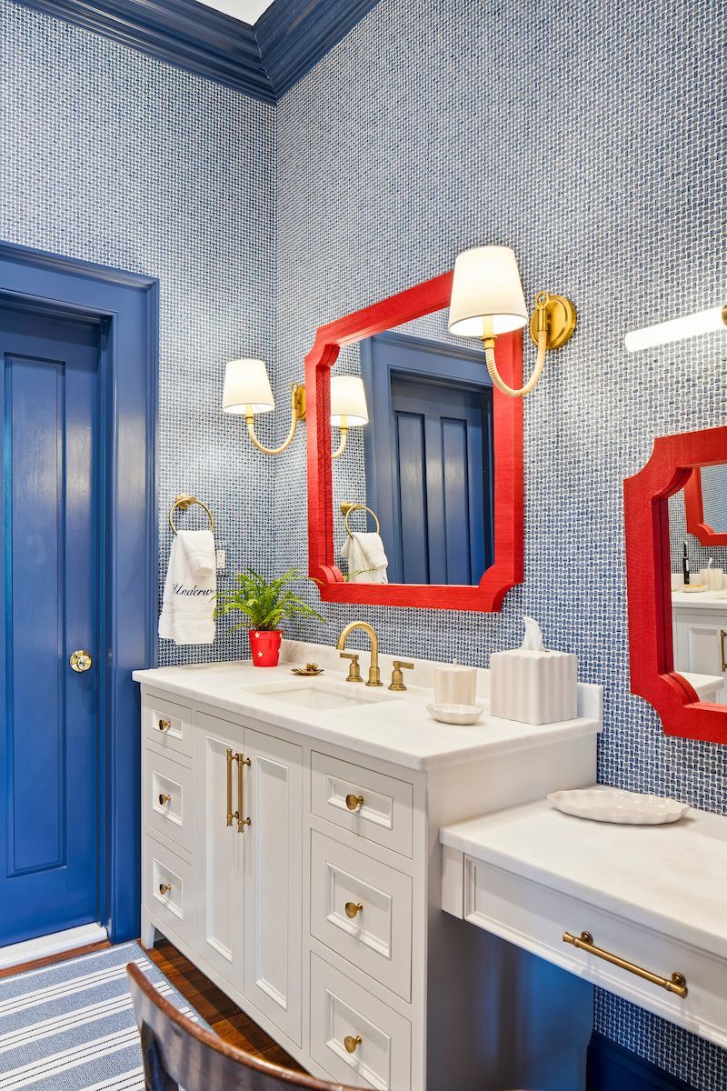 Take A Peek, interior photo 209