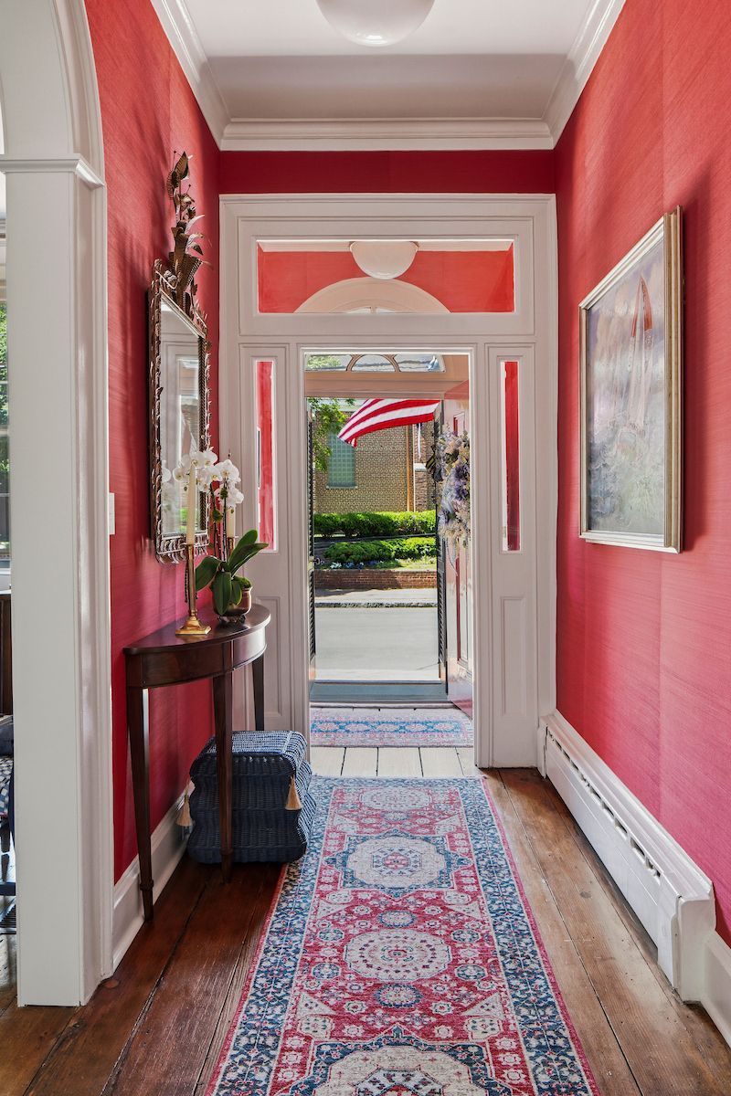 Take A Peek, interior photo 210