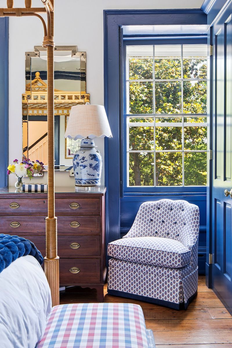 Take A Peek, interior photo 212