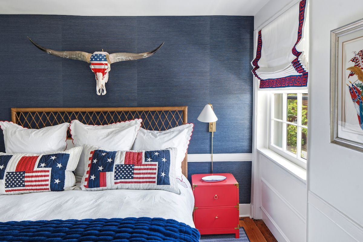 Take A Peek, interior photo 217