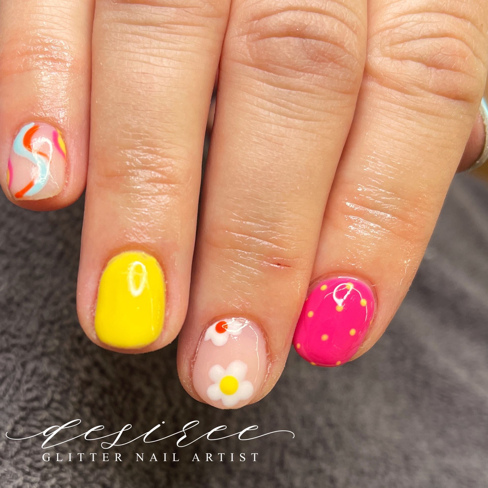 Custom gel nail design by Desert Canvas Studio LLC