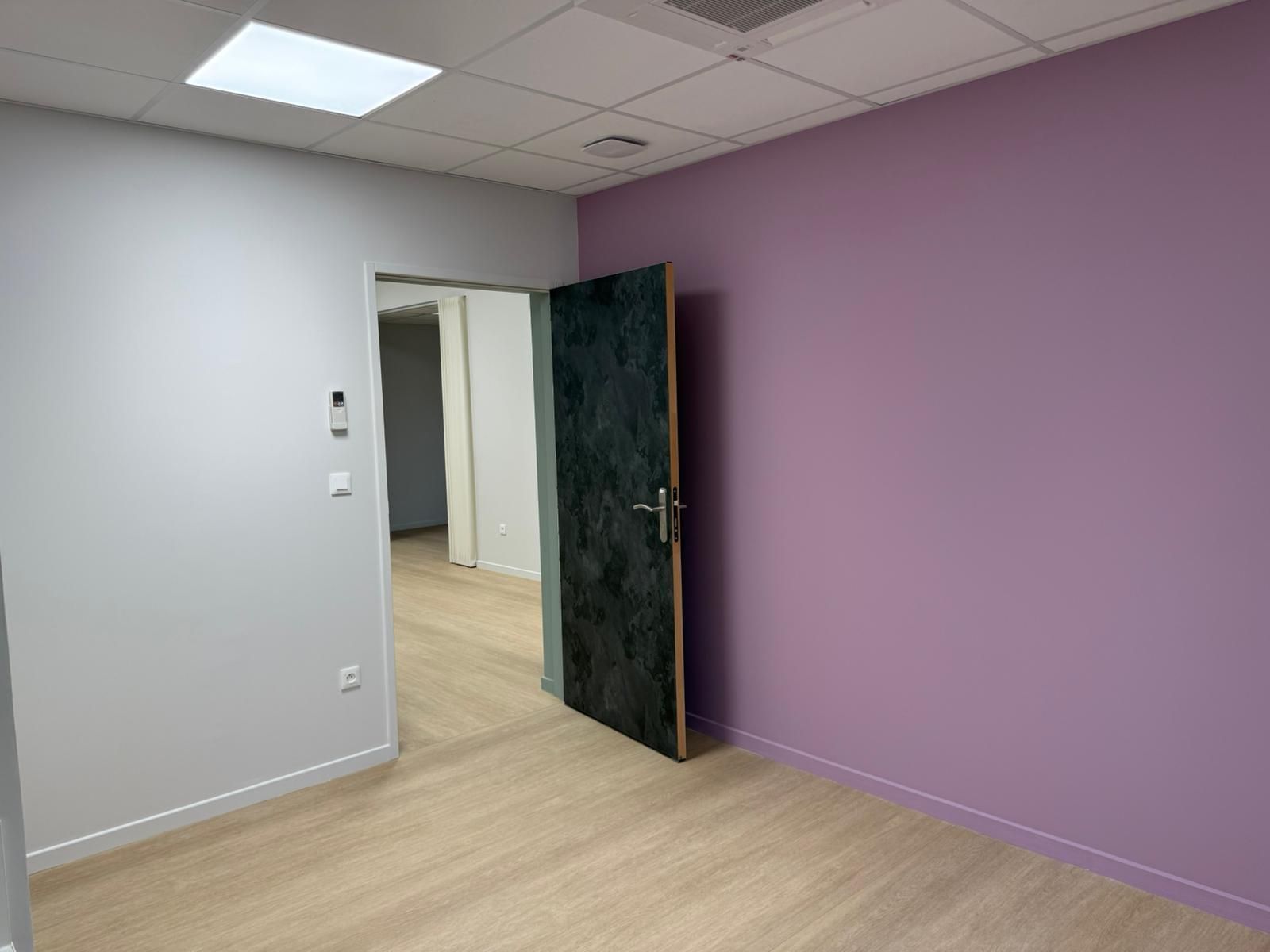 Chantier de peinture et de sol par Lamy Lecomte, entreprise de peinture intervenant à Goderville