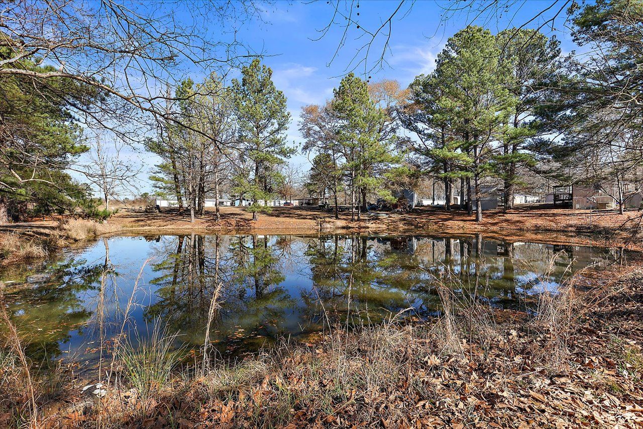 SMITH MOBILE HOME PARK - Lake