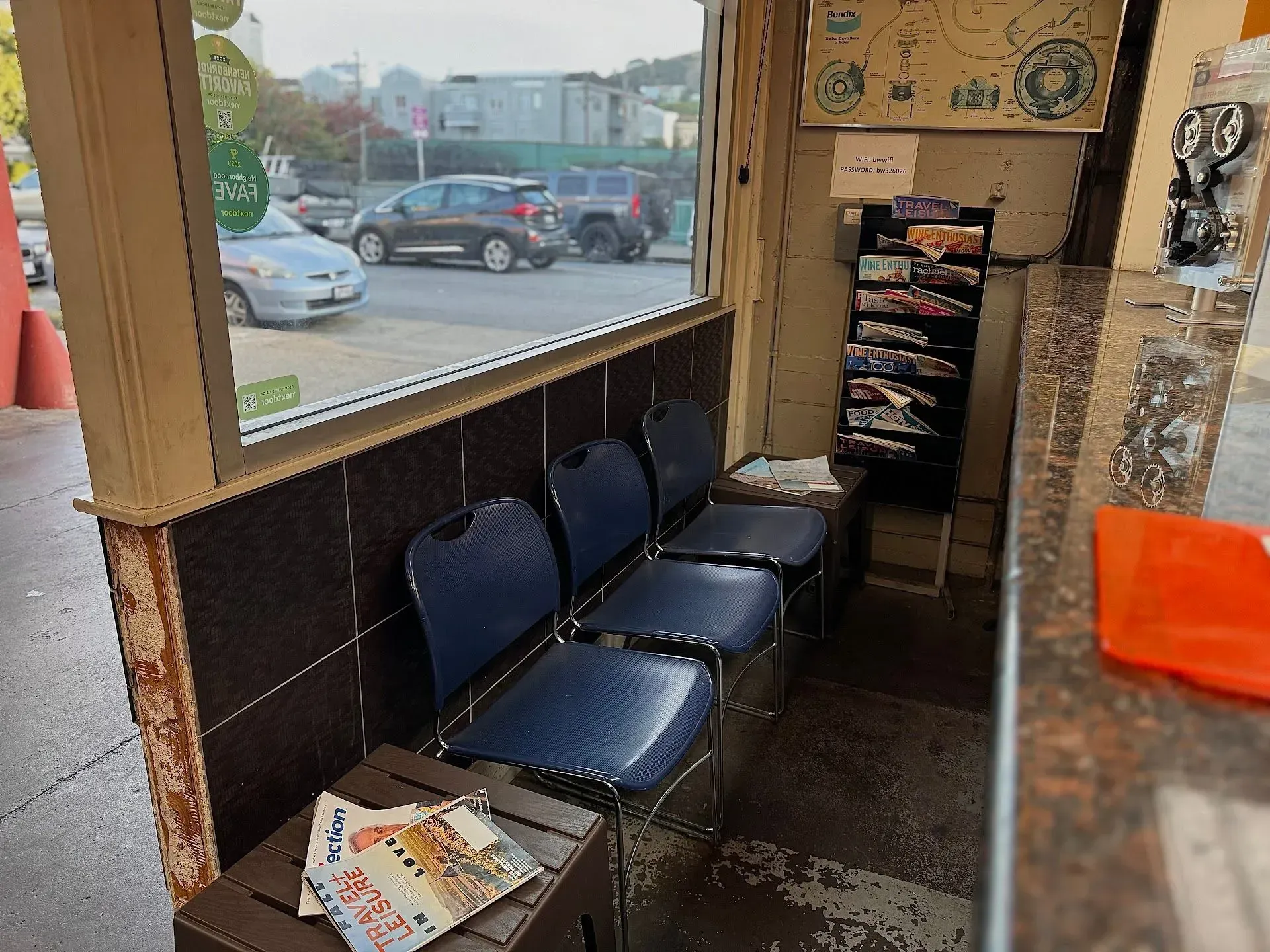 Customer Waiting Area Inside Auto Repair Shop | Brake And Wheel Service Center LLC