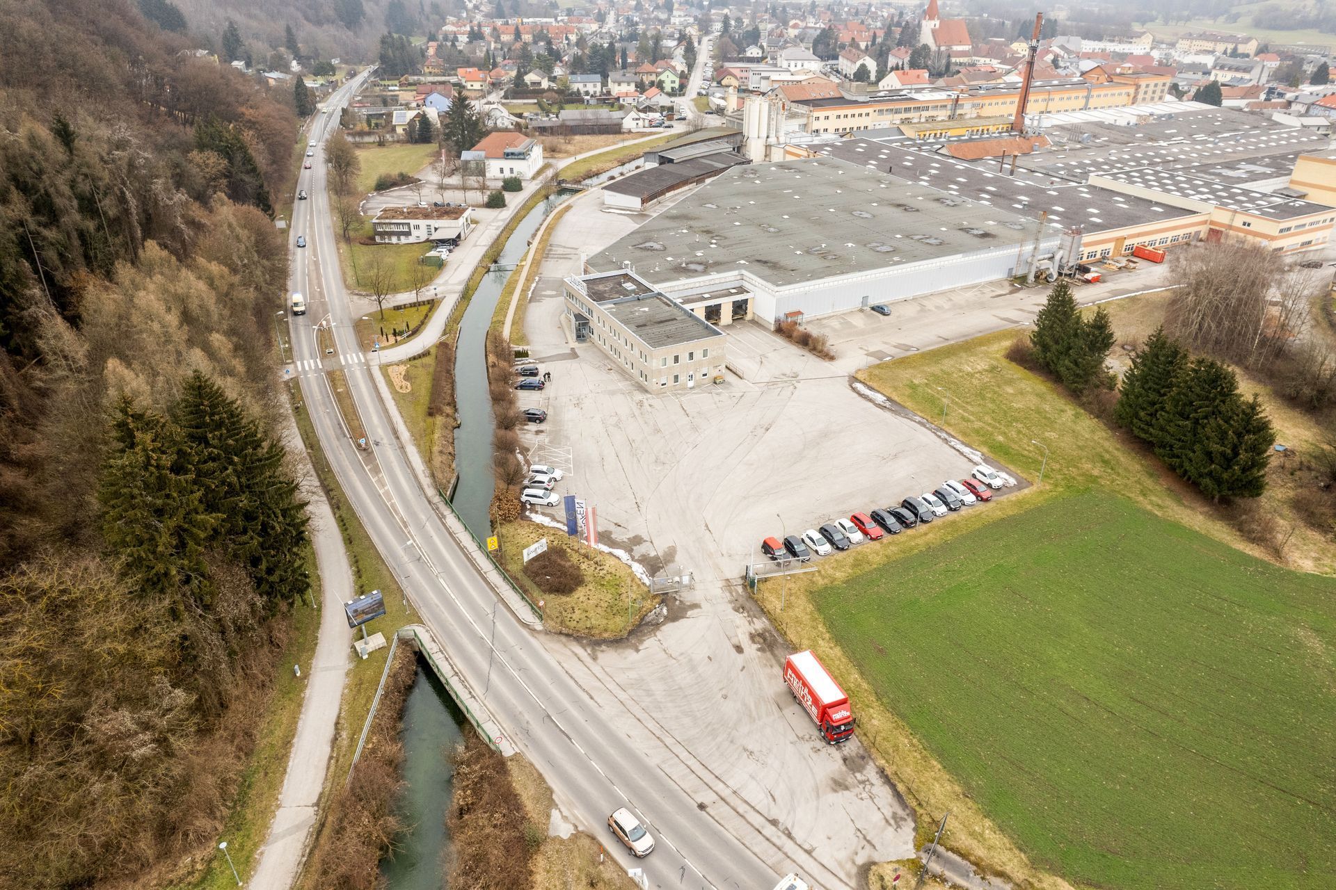 Zöchling Immobilien, Hallenvermietung Gewerbeobjekt Wilhelmsburg Galerie