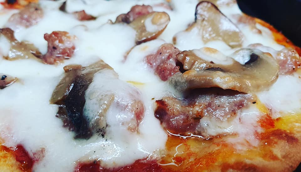 pizza ai funghi