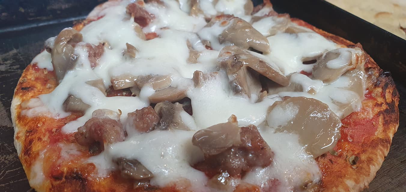 pizza con i funghi
